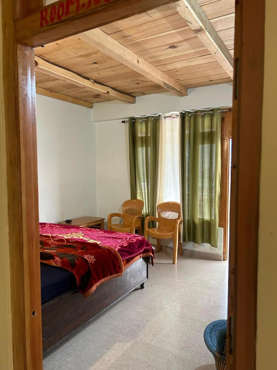 New Brahma Cafe Guest House Kalgha Ngoại thất bức ảnh